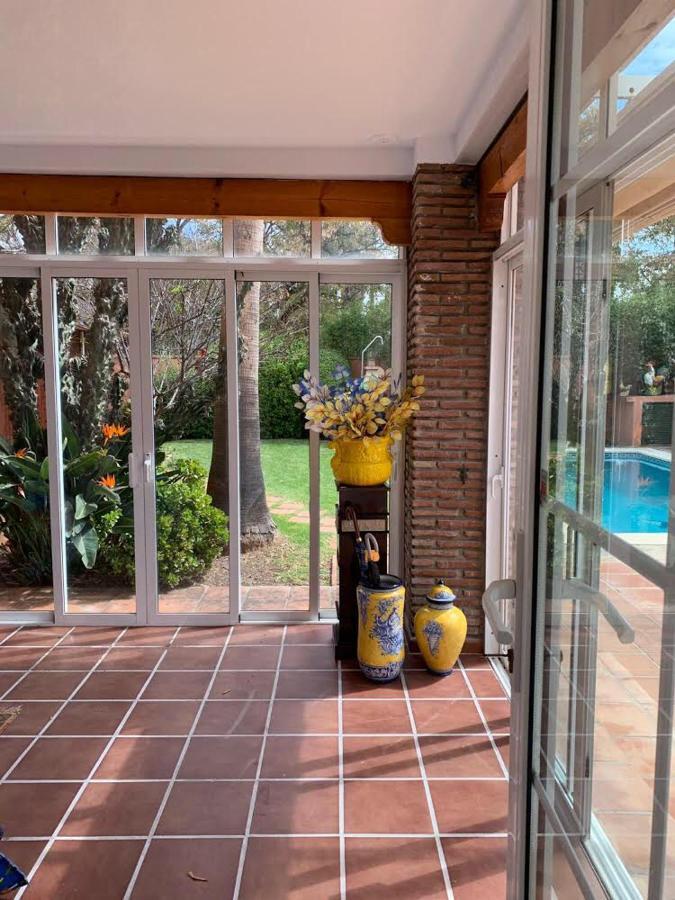 מארבלה Chalet Con Piscina A 50 M De La Playa . מראה חיצוני תמונה
