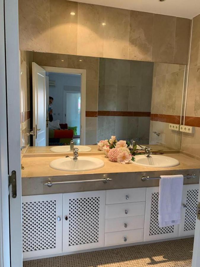 מארבלה Chalet Con Piscina A 50 M De La Playa . מראה חיצוני תמונה